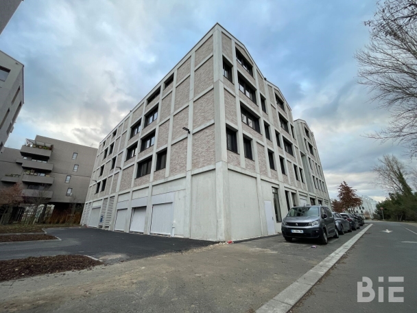 Photo 1 – Location entrepôts / activités	BORDEAUX (33100)