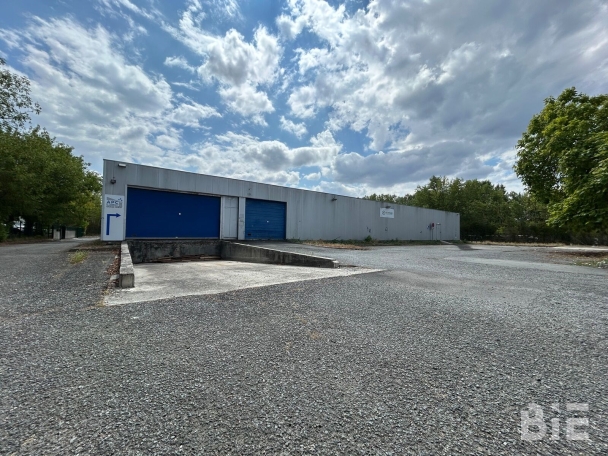 Photo 1 – Location entrepôts / activités	BORDEAUX (33300)