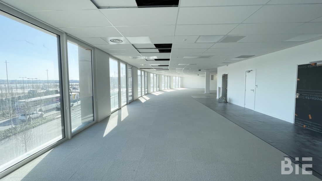 Photo 2 – Location bureaux	BORDEAUX (33800)