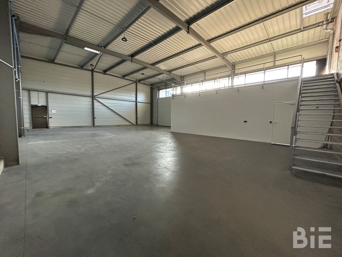 Photo 5 – Location entrepôts / activités	MERIGNAC (33700)