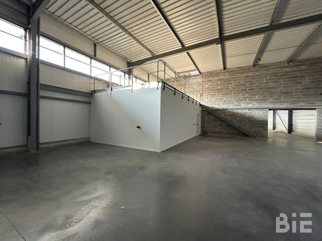 Photo 8 – Location entrepôts / activités	MERIGNAC (33700)