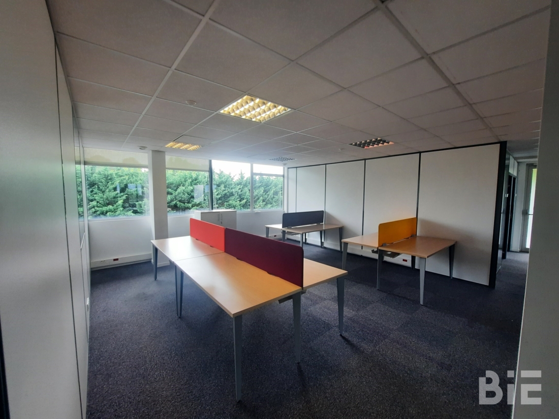 Photo 9 – Location bureaux	CANEJAN (33610)