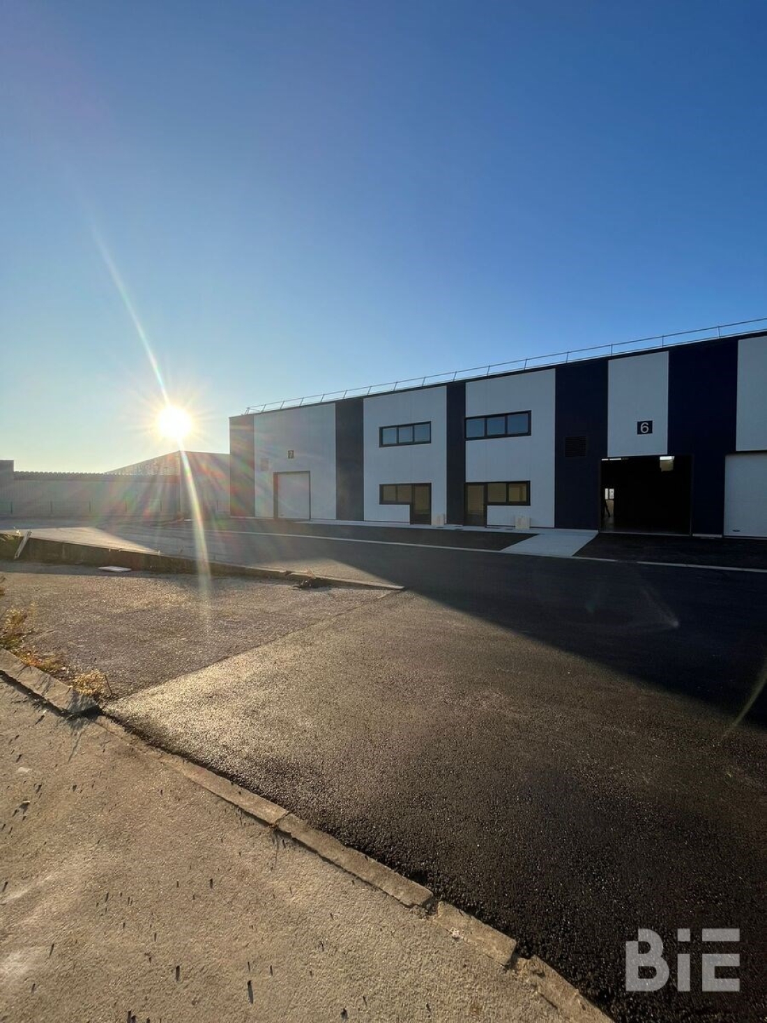 Photo 7 – Vente entrepôts / activités	BLANQUEFORT (33290)