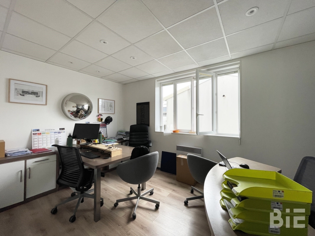 Photo 5 – Location entrepôts / activités	BEGLES (33130)