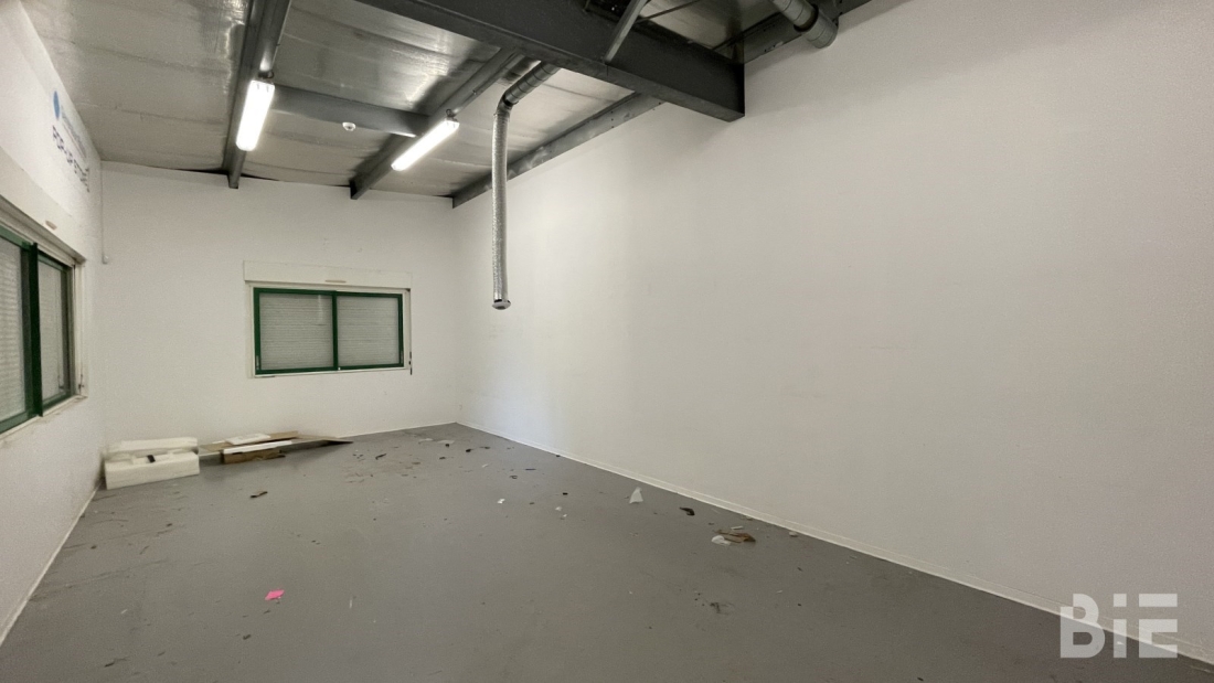Photo 5 – Location entrepôts / activités	MERIGNAC (33700)