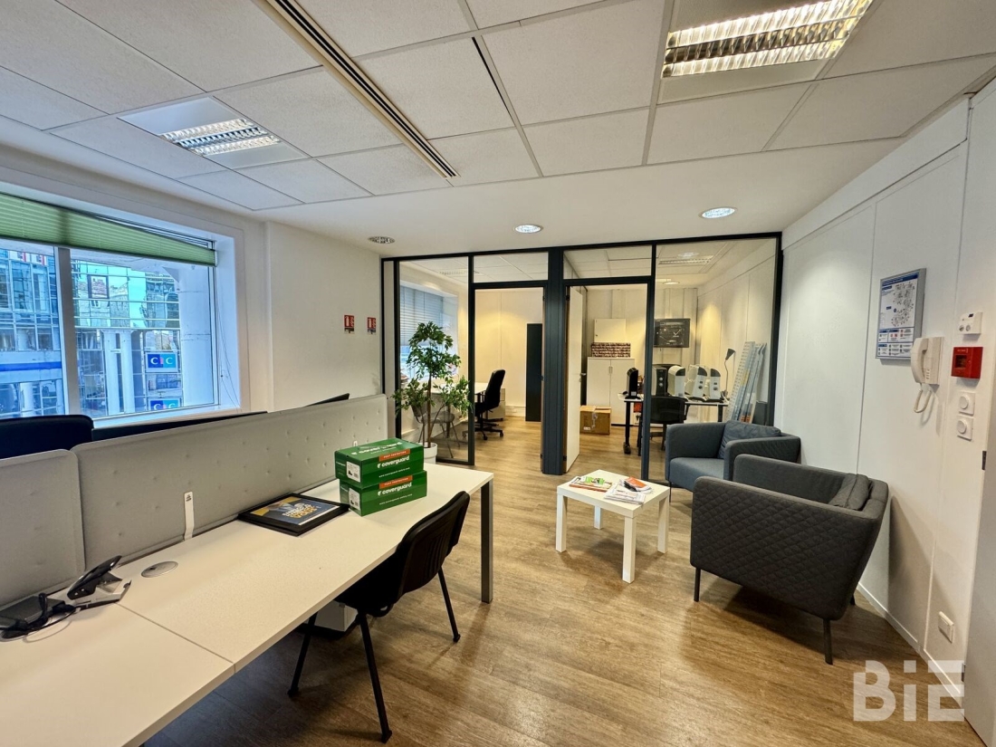 Photo 2 – Location bureaux	BORDEAUX (33000)