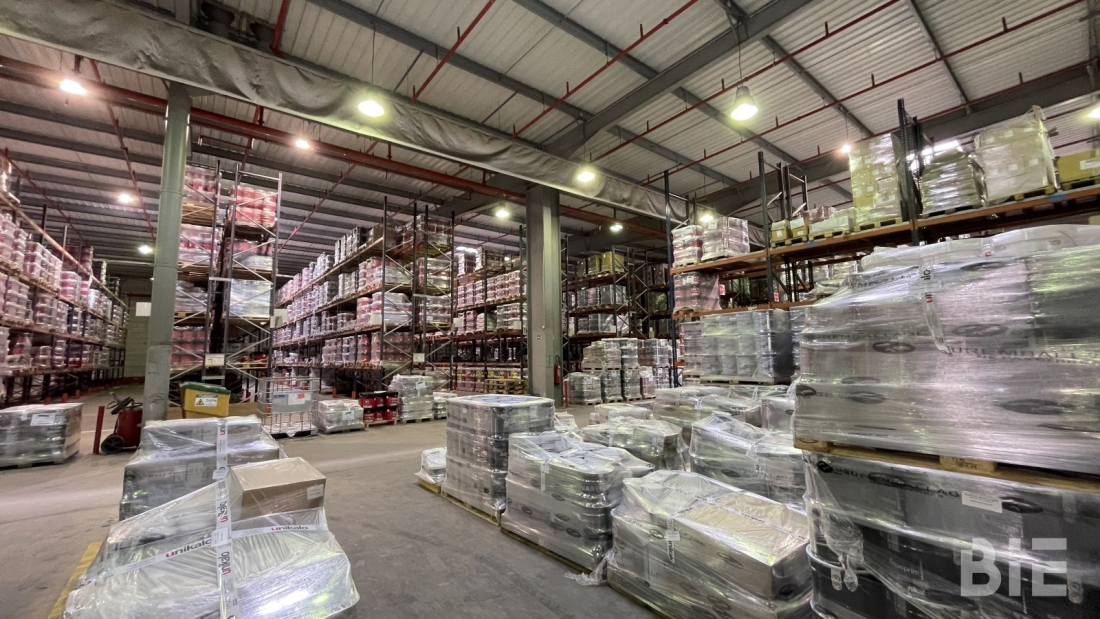 Photo 11 – Location entrepôts / activités	CANEJAN (33610)