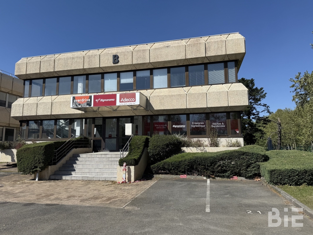 Photo 2 – Location bureaux	BRUGES (33520)