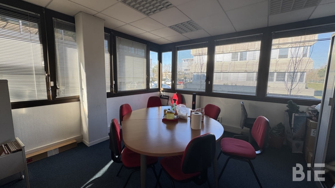 Photo 4 – Location bureaux	BRUGES (33520)