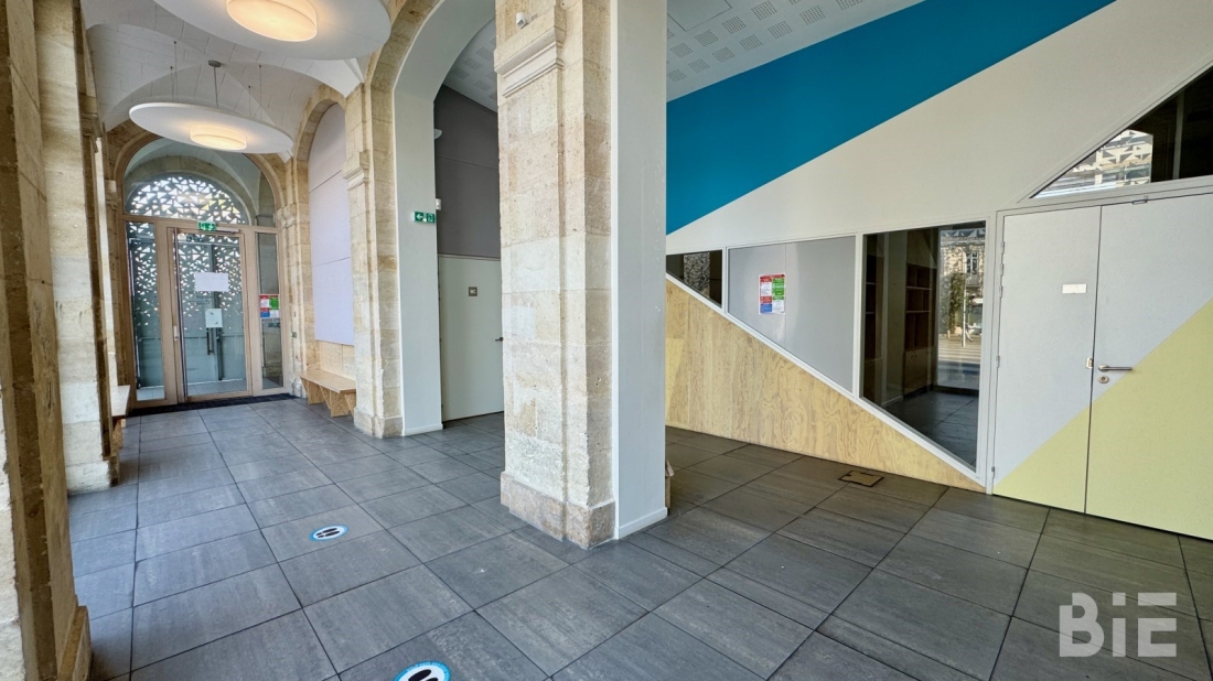 Photo 2 – Location bureaux	BORDEAUX (33000)
