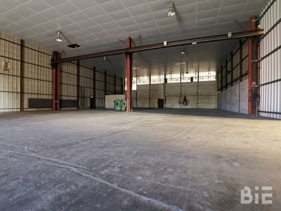 Photo 4 – Location entrepôts / activités	BORDEAUX (33300)