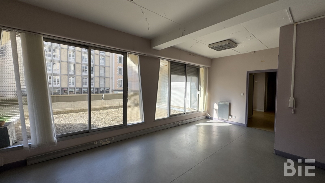 Photo 2 – Vente bureaux	TULLE (19000)