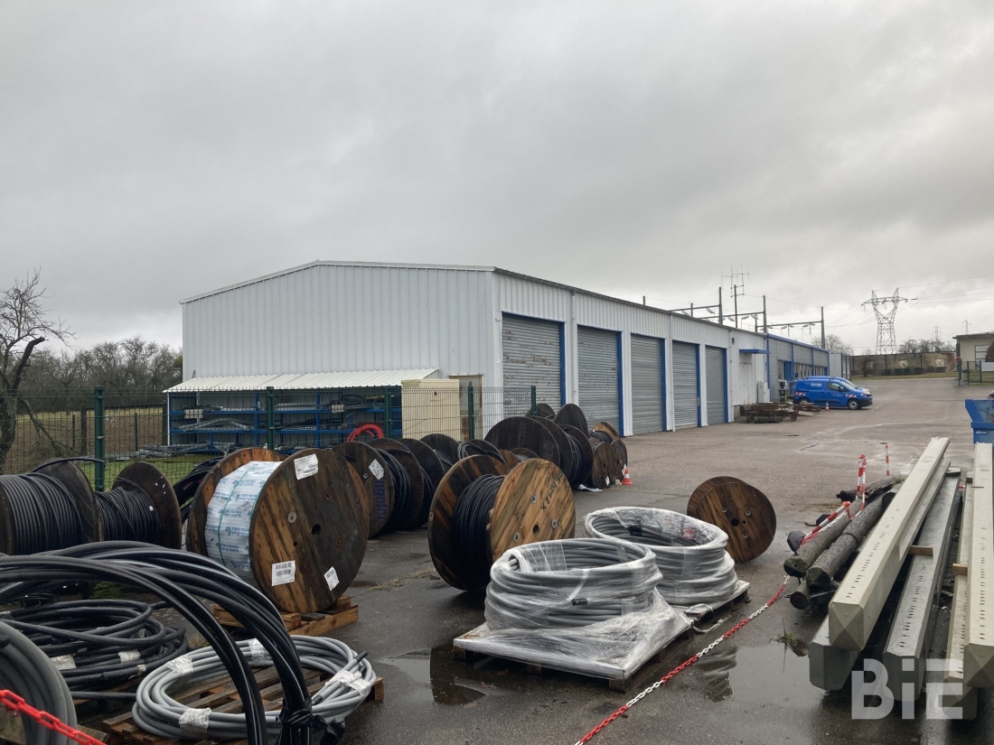 Photo 4 – Location entrepôts / activités	VITTEL (88800)