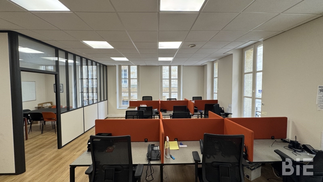 Photo 2 – Location bureaux	BORDEAUX (33000)