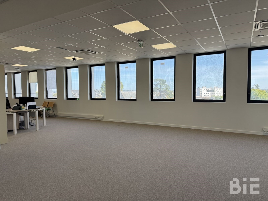 Photo 4 – Location bureaux	BORDEAUX (33200)