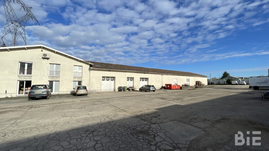 Photo 2 – Vente entrepôts / activités	SAINTE EULALIE (33560)