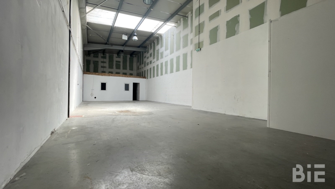 Photo 3 – Location entrepôts / activités	MERIGNAC (33700)