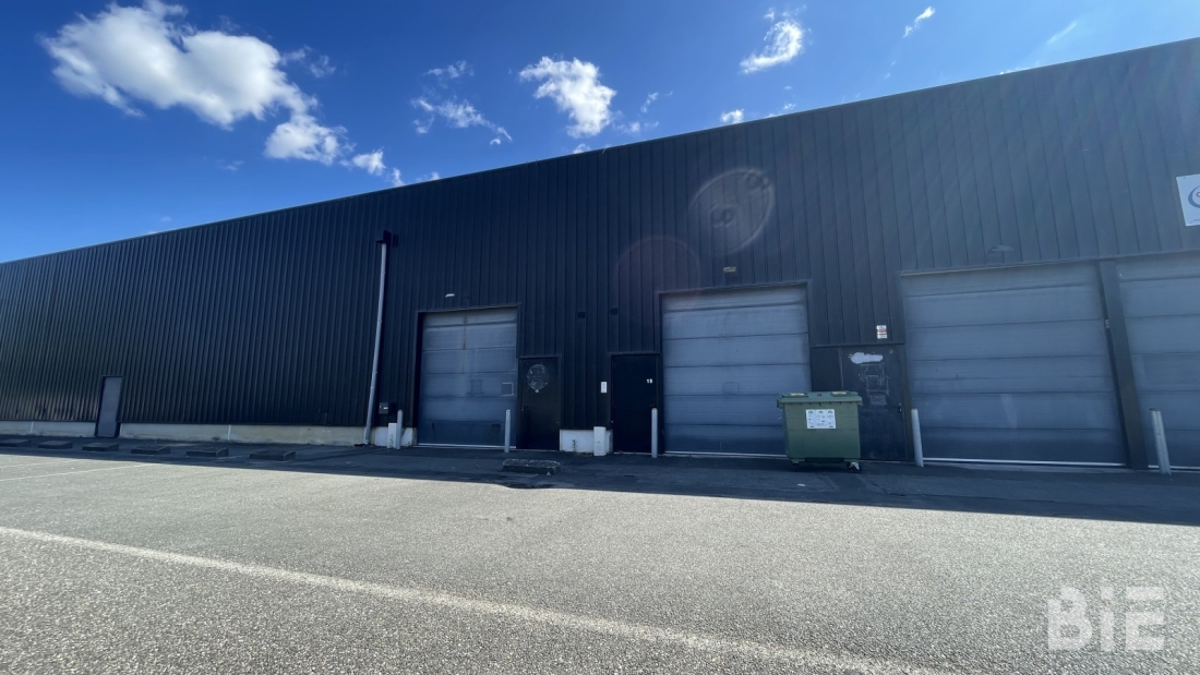Photo 2 – Location entrepôts / activités	MERIGNAC (33700)