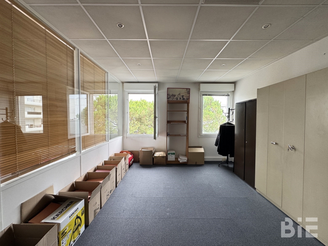 Photo 5 – Vente bureaux	MERIGNAC (33700)