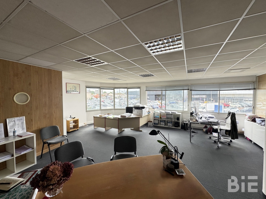 Photo 2 – Vente bureaux	MERIGNAC (33700)