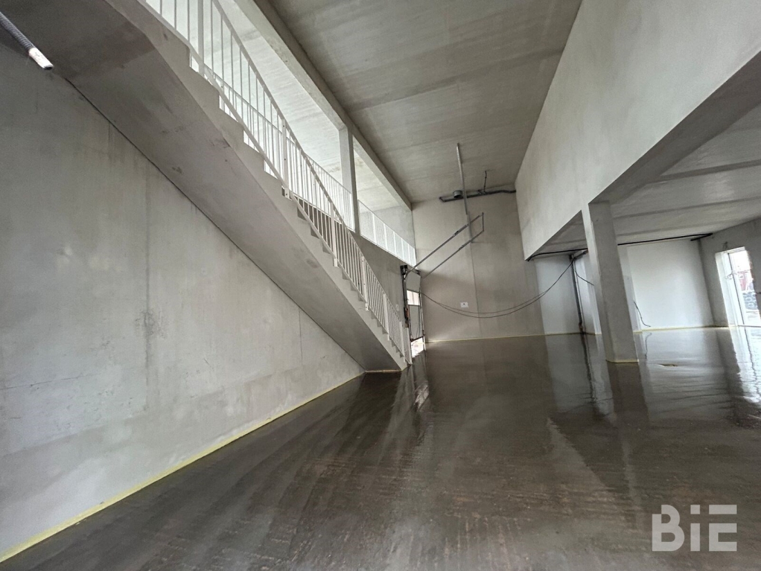 Photo 5 – Vente entrepôts / activités	BRUGES (33520)