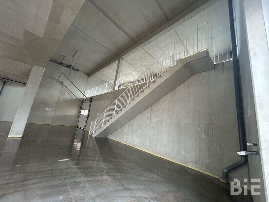 Photo 7 – Vente entrepôts / activités	BRUGES (33520)