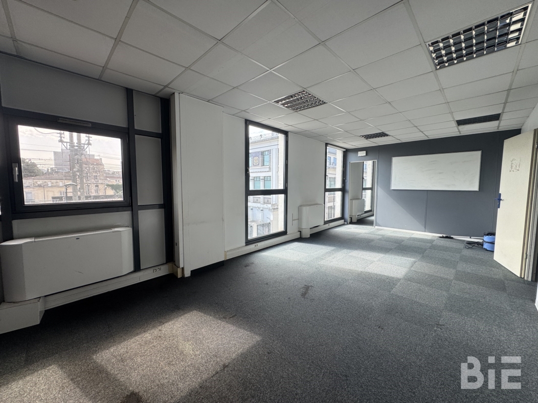 Photo 4 – Location bureaux	BORDEAUX (33800)