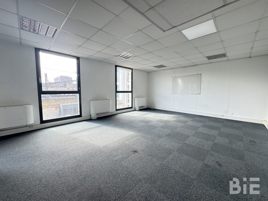 Photo 3 – Location bureaux	BORDEAUX (33800)