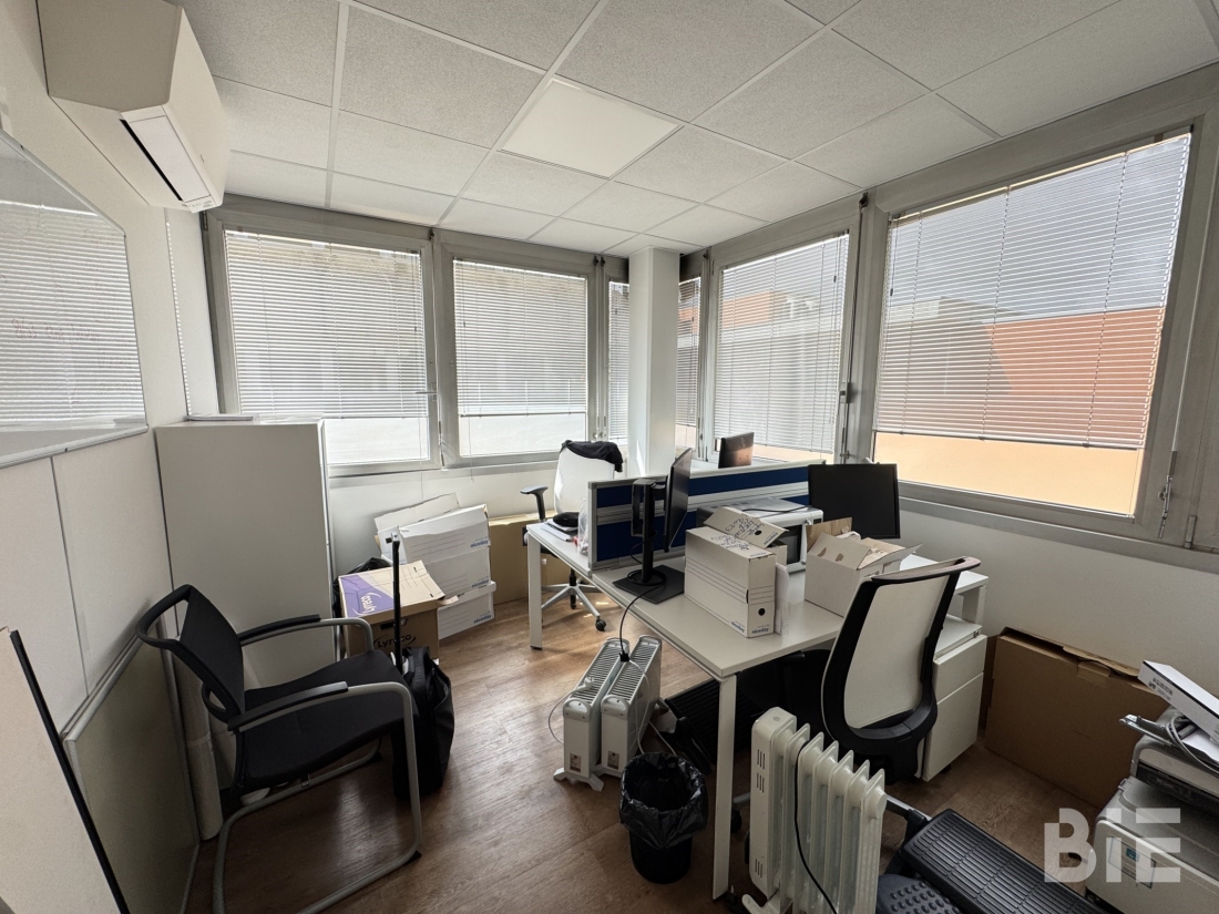 Photo 2 – Location bureaux	BRUGES (33520)