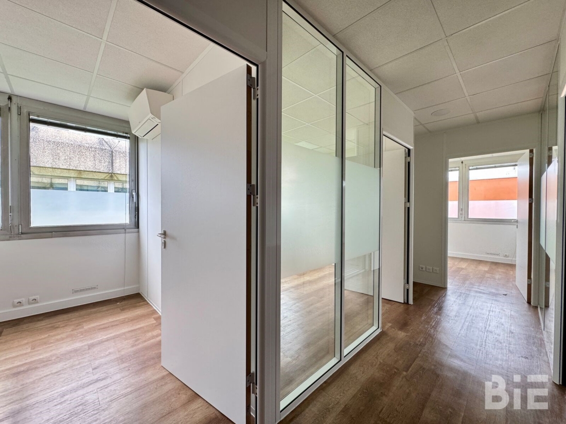 Photo 4 – Location bureaux	BRUGES (33520)