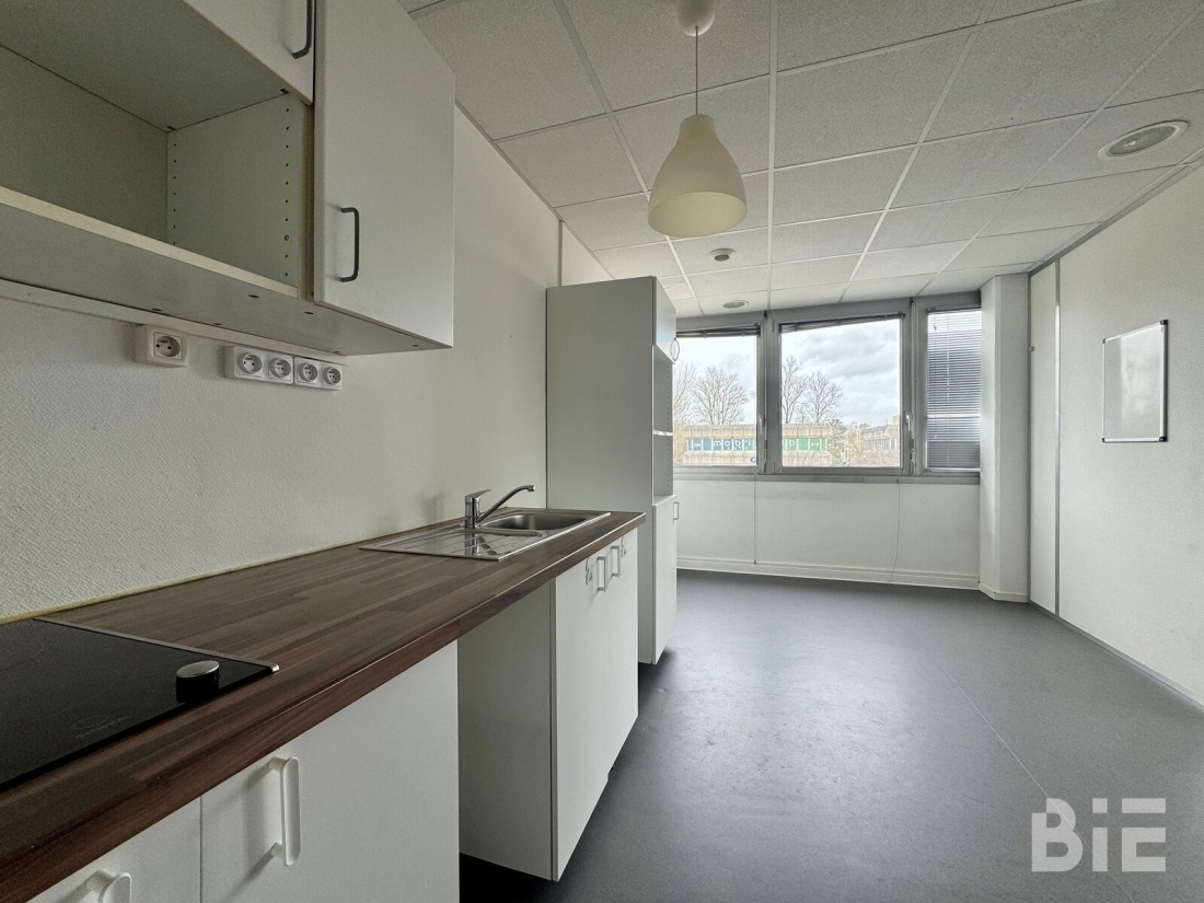 Photo 11 – Location bureaux	BRUGES (33520)