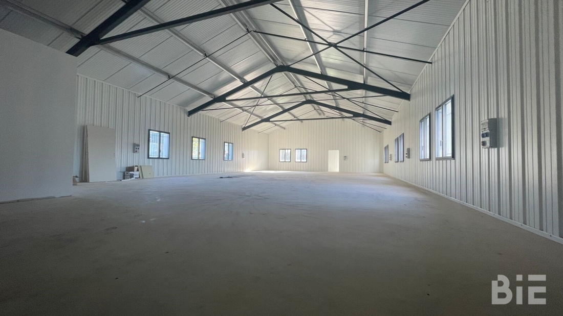 Photo 5 – Vente entrepôts / activités	BRUGES (33520)