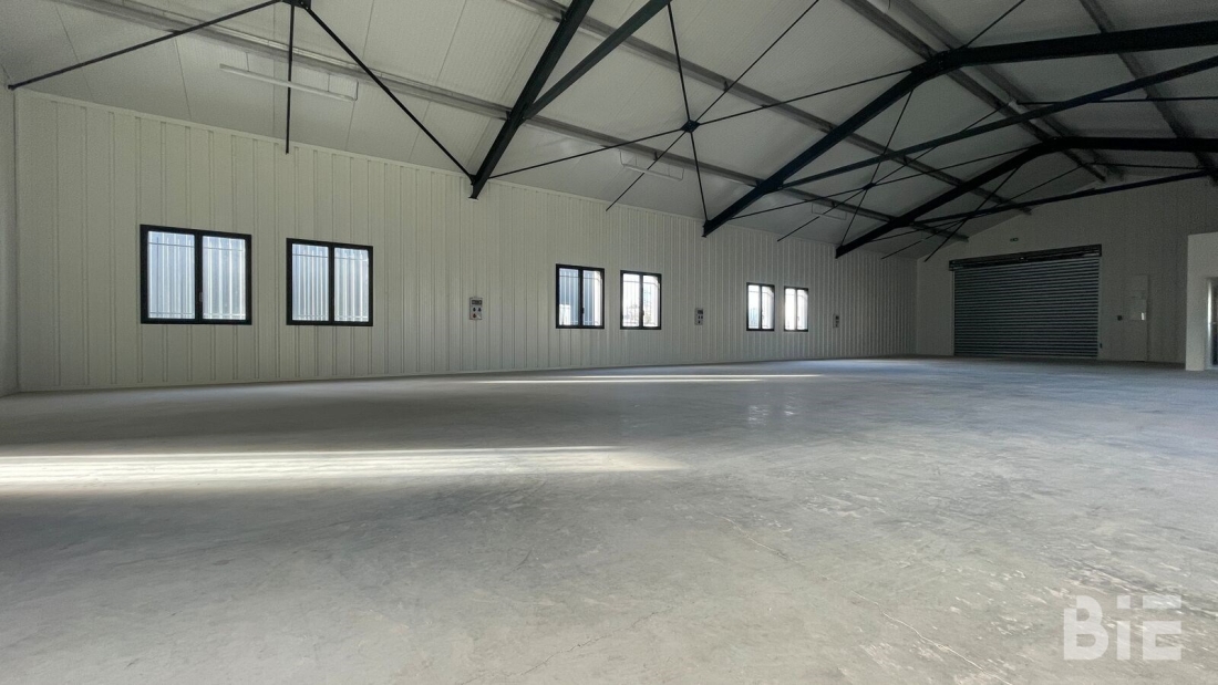 Photo 3 – Vente entrepôts / activités	BRUGES (33520)