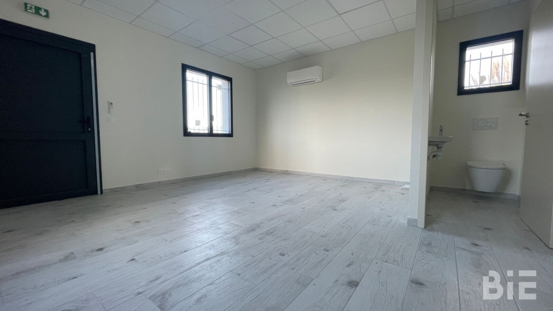 Photo 5 – Vente entrepôts / activités	BRUGES (33520)