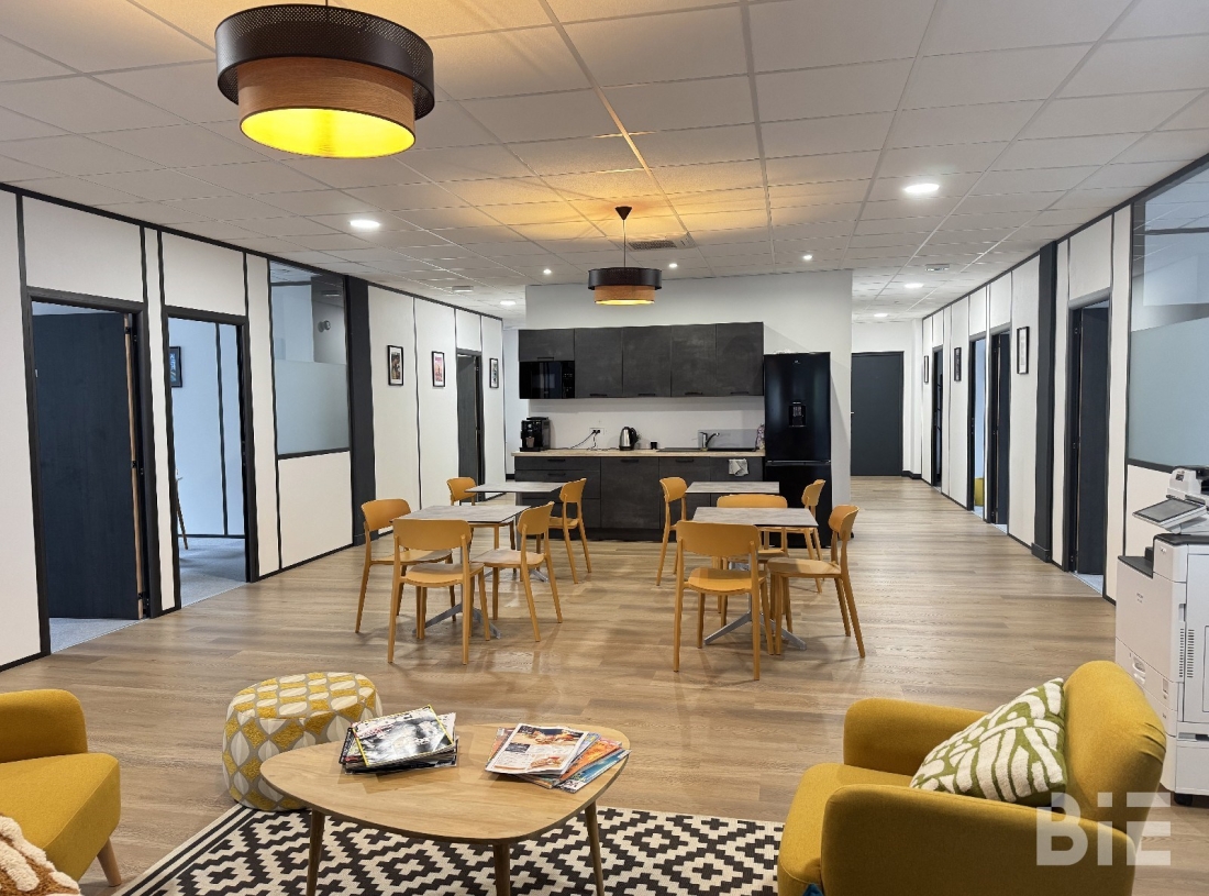 Photo 2 – Location bureaux	MERIGNAC (33700)