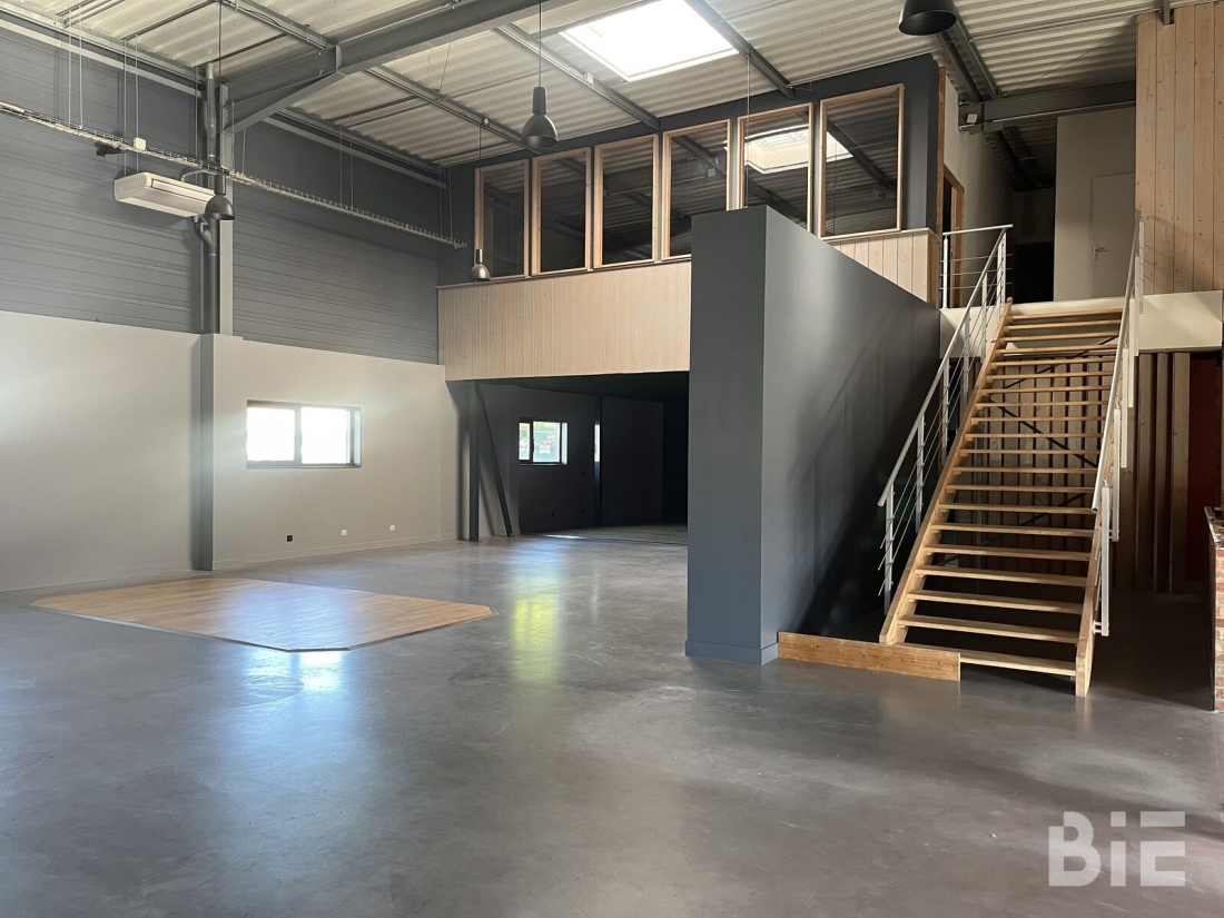 Photo 8 – Location entrepôts / activités	MERIGNAC (33700)