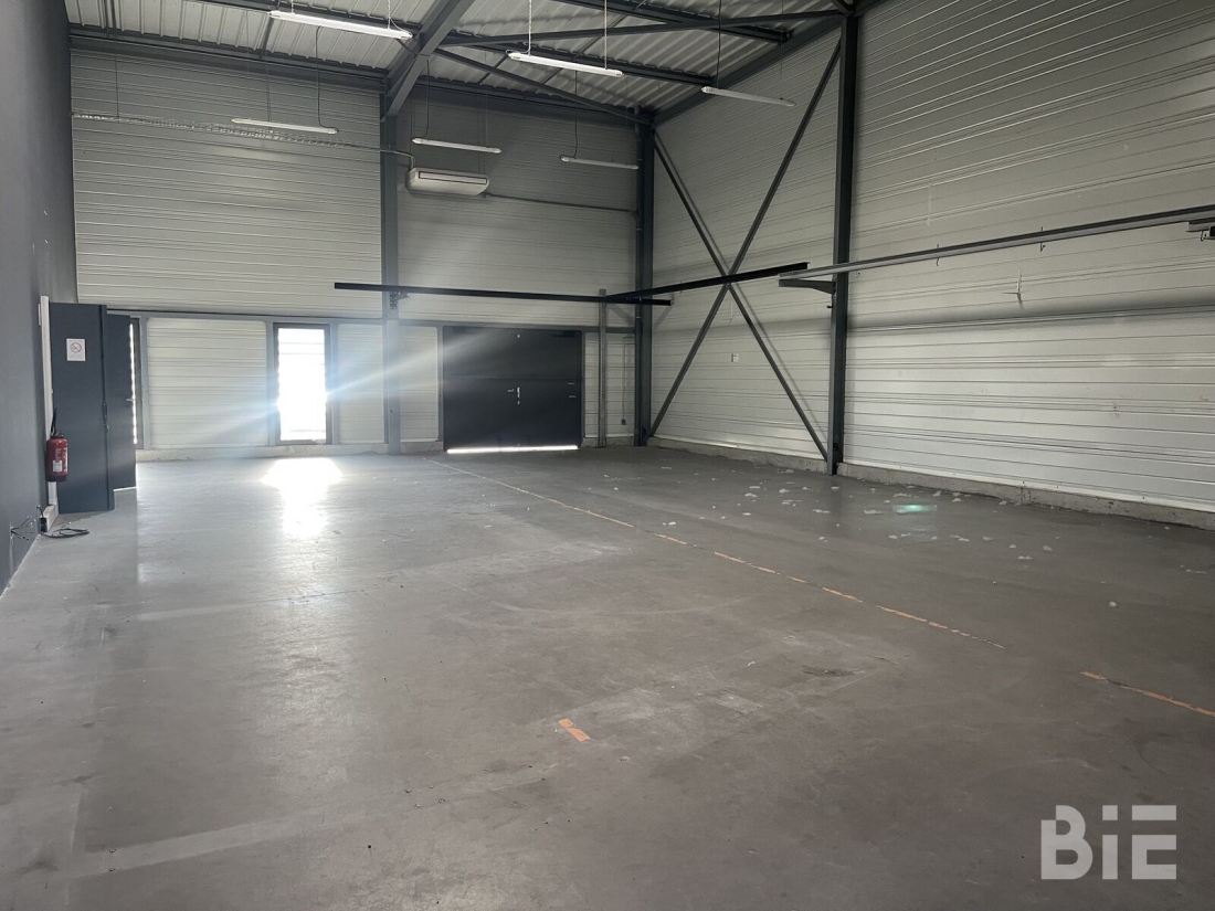 Photo 3 – Location entrepôts / activités	MERIGNAC (33700)