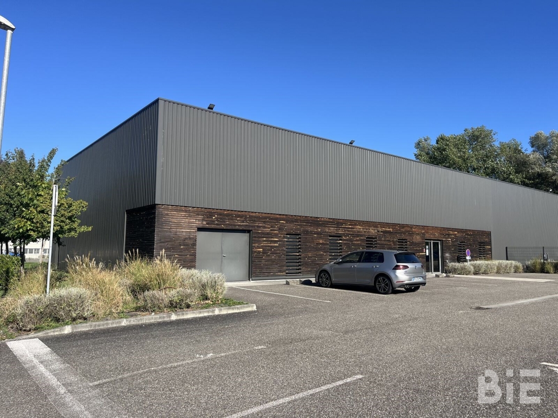 Photo 4 – Location entrepôts / activités	MERIGNAC (33700)