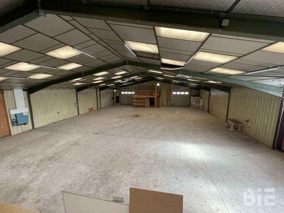 Photo 9 – Location entrepôts / activités	PESSAC (33600)