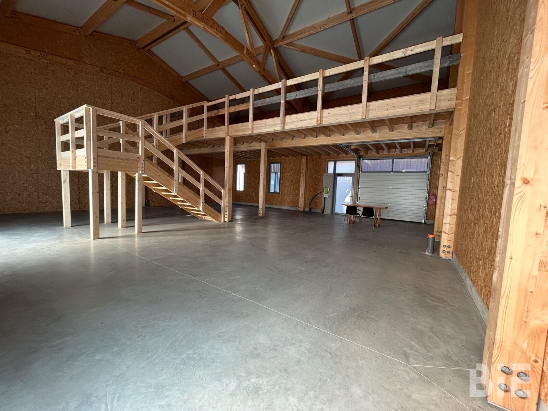 Photo 5 – Vente entrepôts / activités	LE HAILLAN (33185)