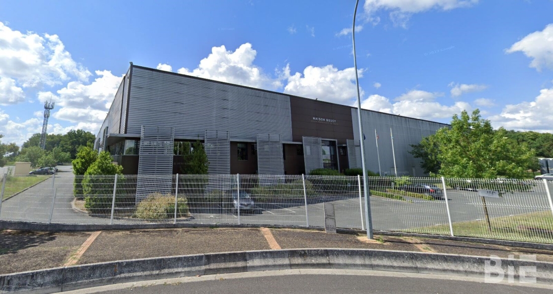 Photo 2 – Location entrepôts / activités	AMBARES ET LAGRAVE (33440)