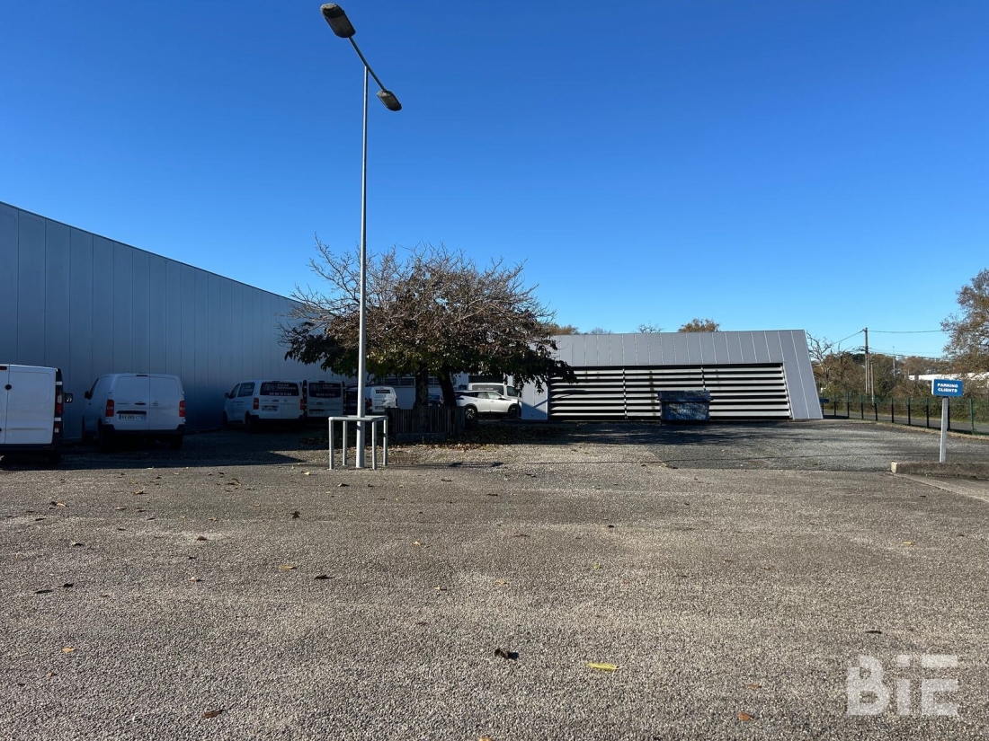 Photo 5 – Location entrepôts / activités	MERIGNAC (33700)