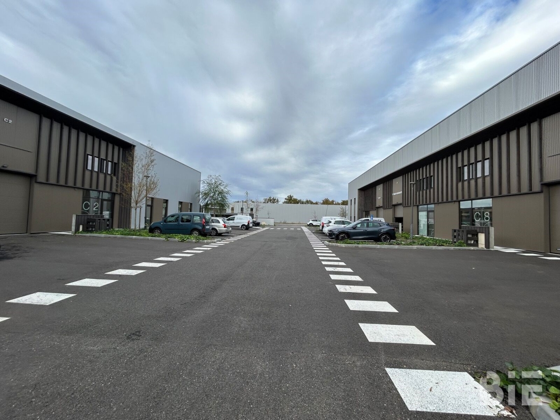 Photo 2 – Location entrepôts / activités	MERIGNAC (33700)