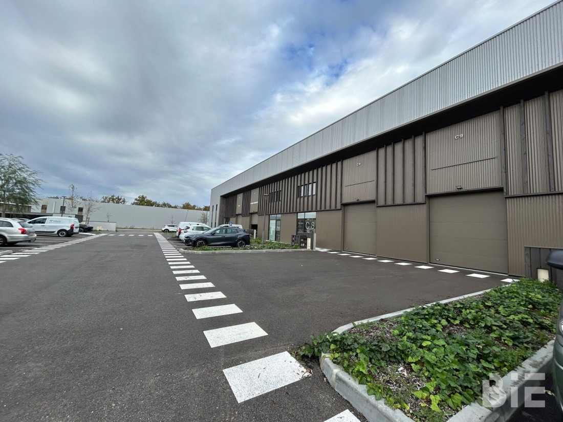 Photo 5 – Location entrepôts / activités	MERIGNAC (33700)