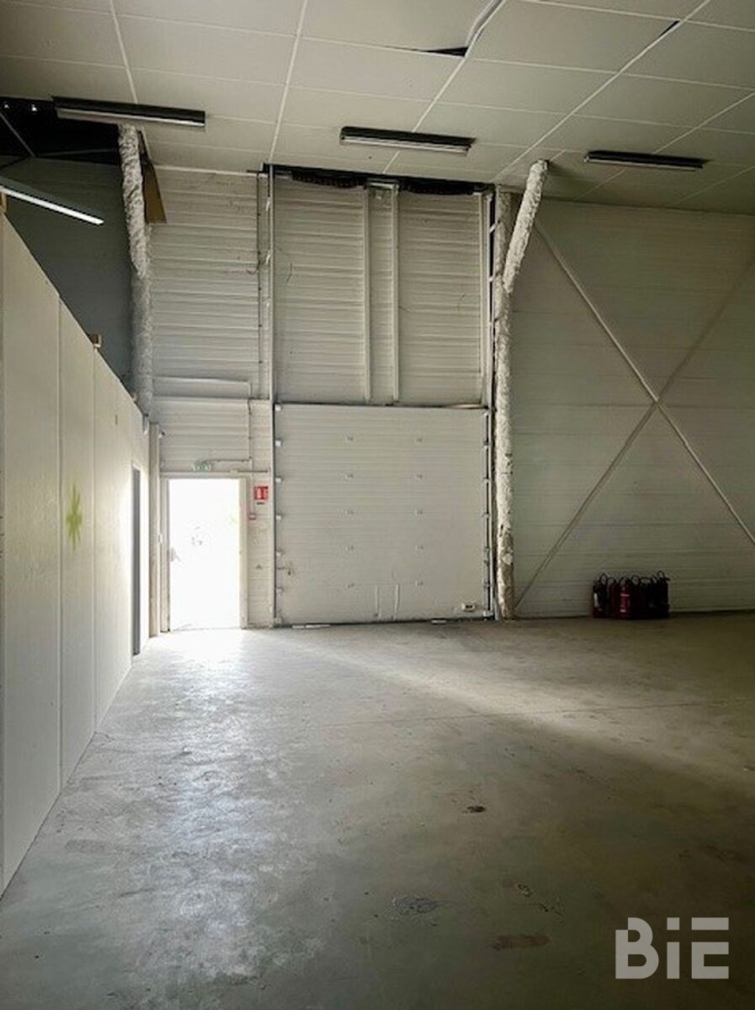 Photo 4 – Location entrepôts / activités	MERIGNAC (33700)