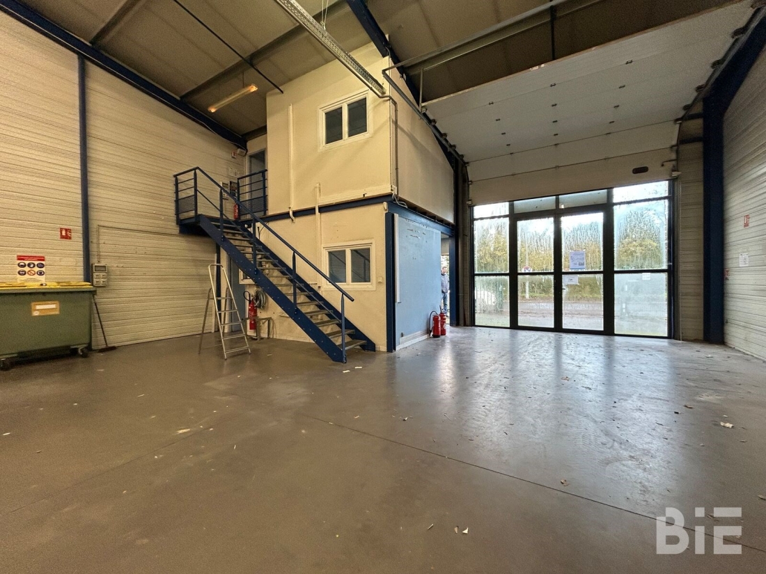 Photo 7 – Location entrepôts / activités	BEGLES (33130)