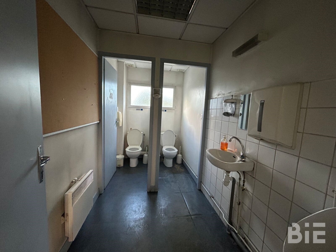 Photo 9 – Location entrepôts / activités	BEGLES (33130)