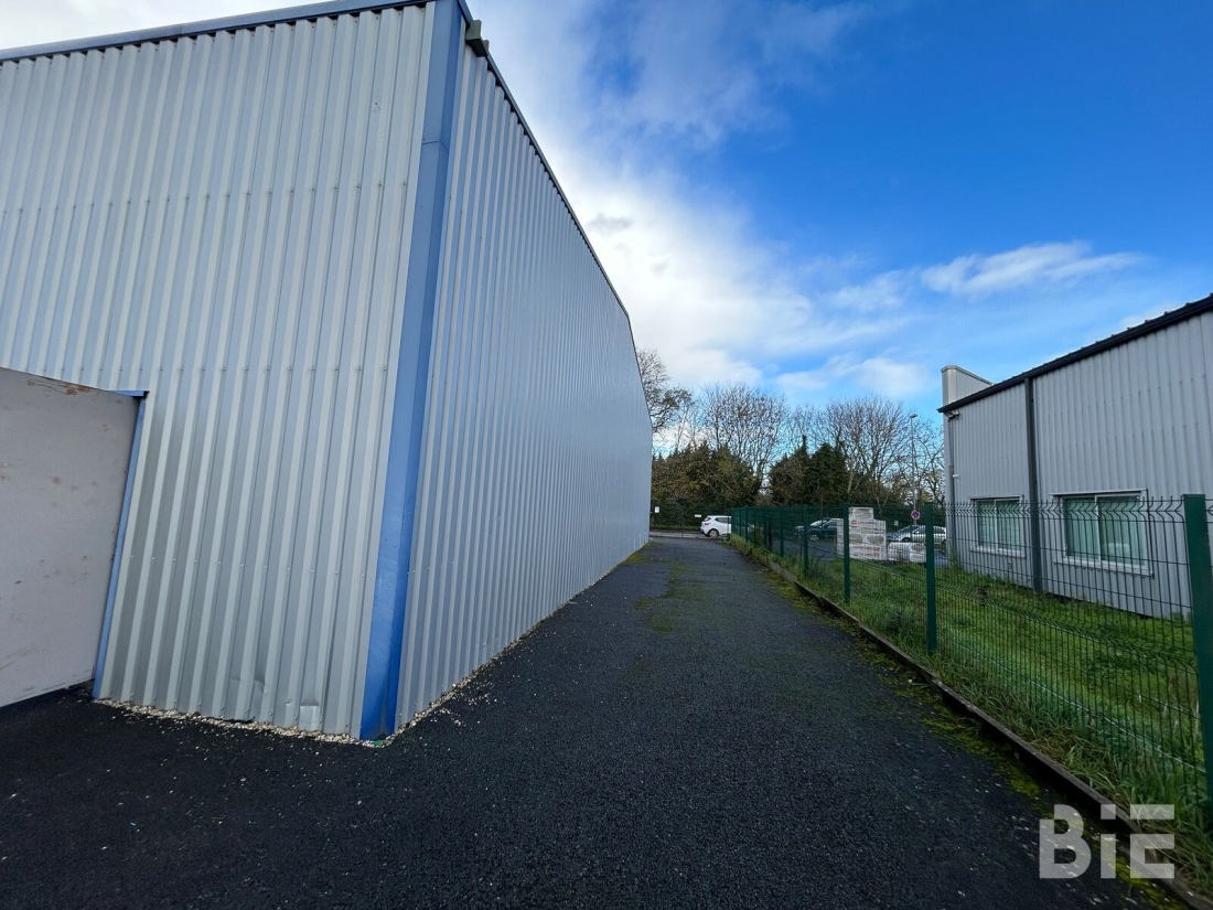 Photo 13 – Location entrepôts / activités	BEGLES (33130)