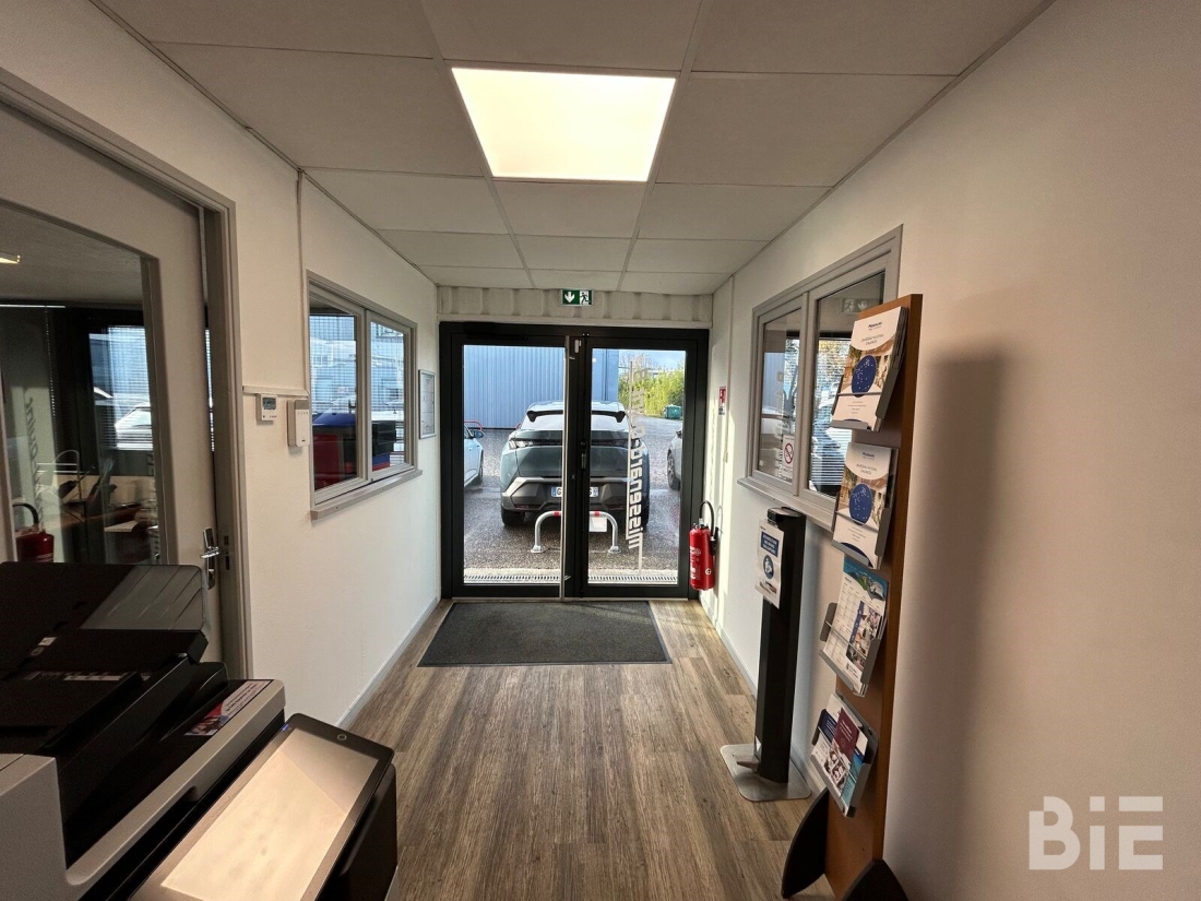 Photo 15 – Location entrepôts / activités	LE HAILLAN (33185)