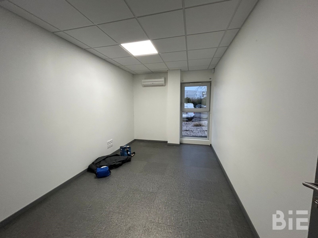 Photo 6 – Location bureaux	SAINT JEAN D'ILLAC (33127)